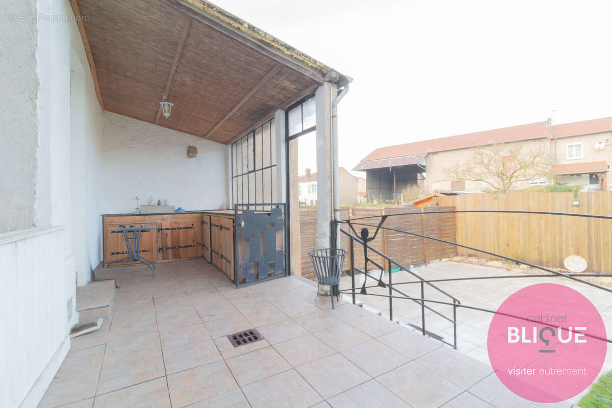 Maison à JALLAUCOURT