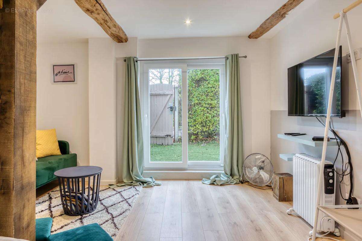 Maison à EQUEMAUVILLE