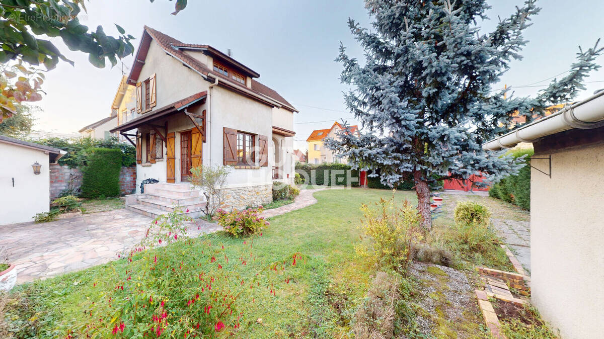 Maison à FRANCONVILLE