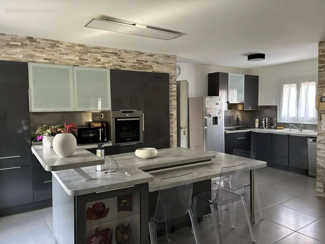 Maison à LA CALMETTE