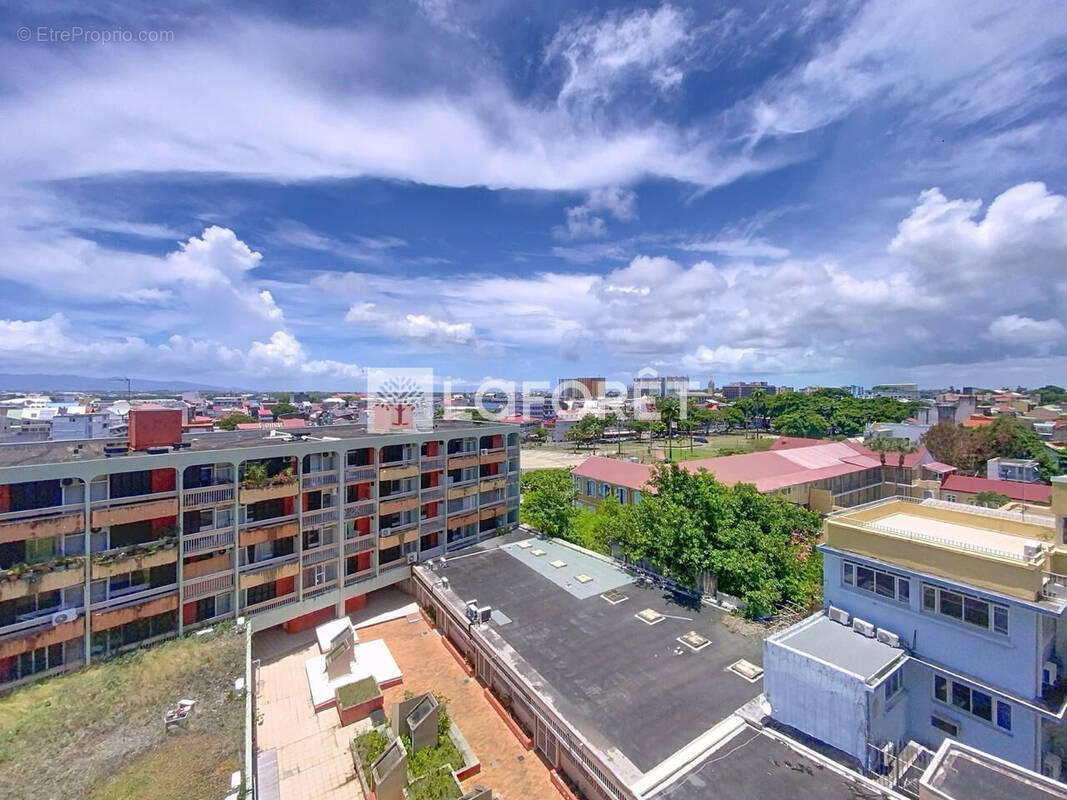 Appartement à POINTE-A-PITRE