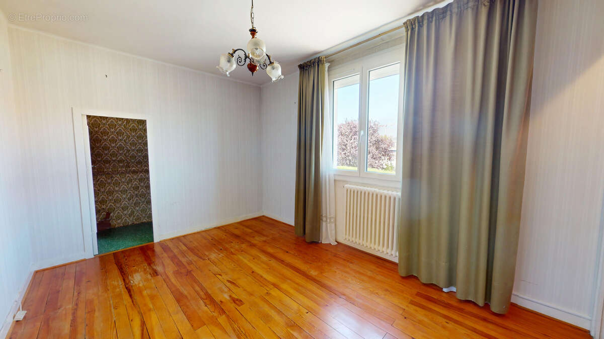 Maison à SAINT-APOLLINAIRE