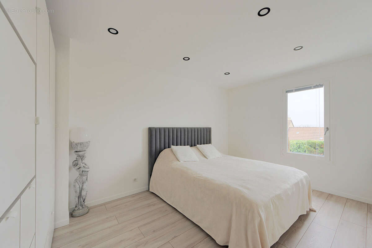 Maison à AUBERGENVILLE