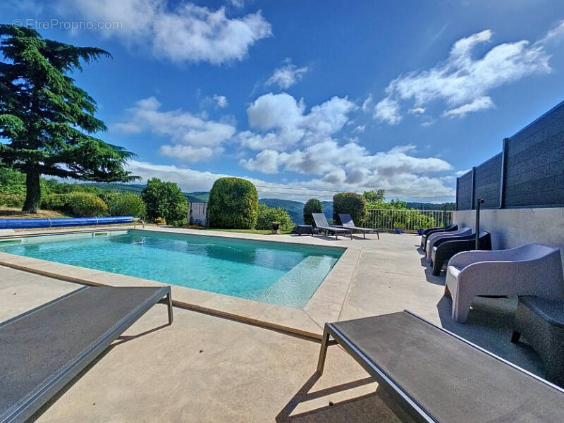 Maison à LA LIVINIERE