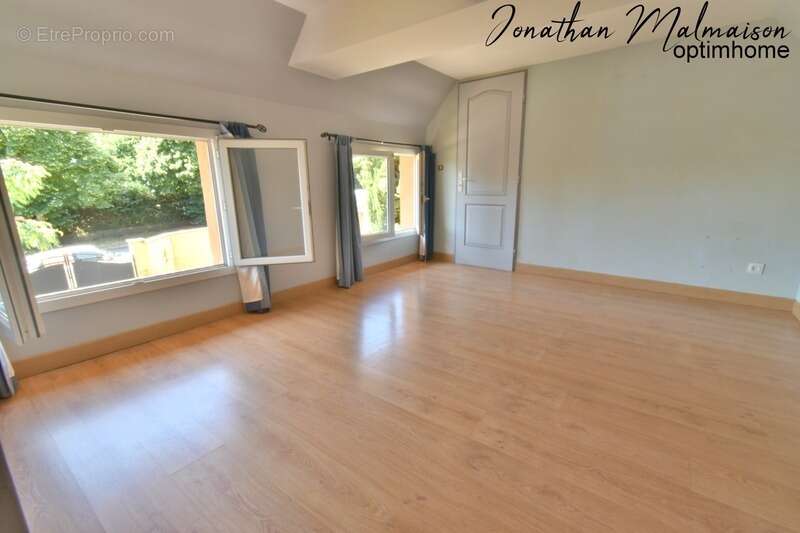 Maison à CONCHES-EN-OUCHE