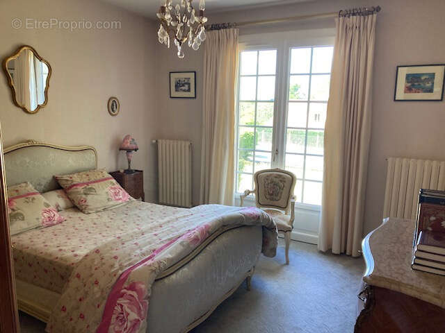 Maison à THIRON-GARDAIS