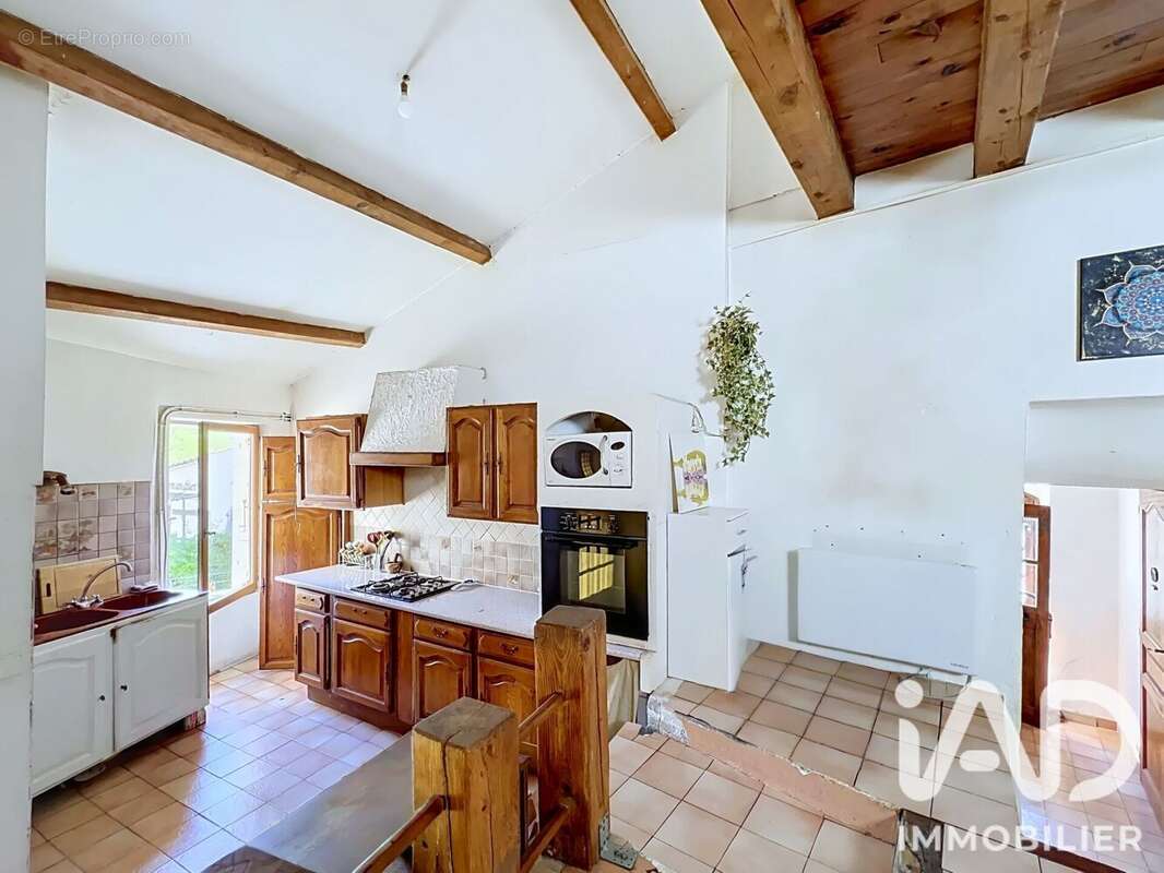 Maison 64 m² à Sigonce  - photo 2