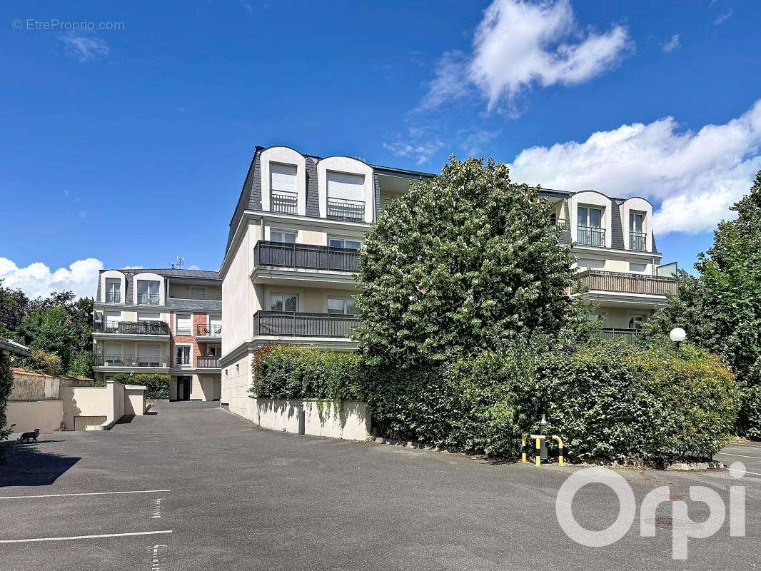 Appartement à LONGJUMEAU