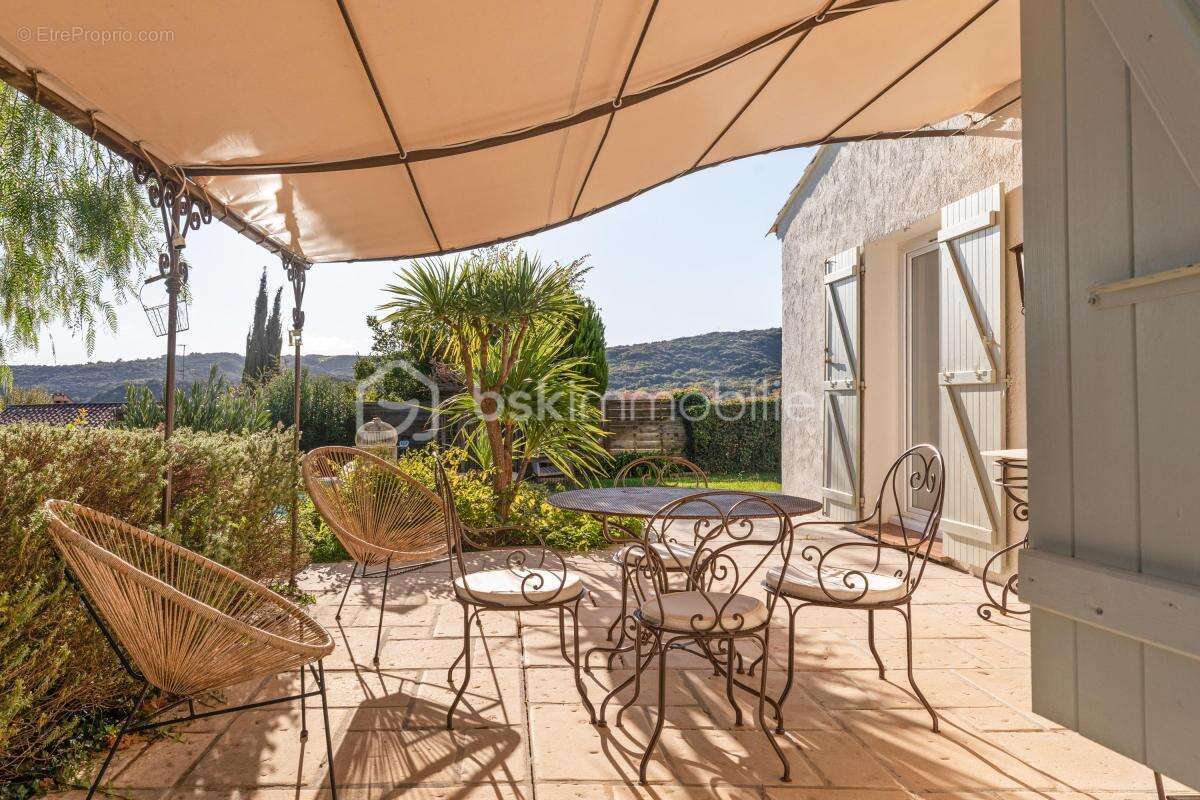 Villa provençale avec piscine, dépendance et vue dégagée – Calme absolu entre La Colle-sur-Loup et Villeneuve-Loubet - photo 2