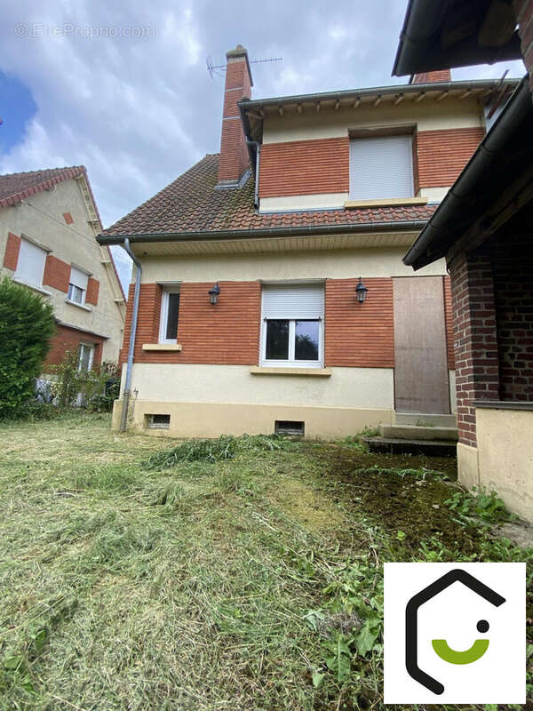 Maison à ROSIERES-EN-SANTERRE