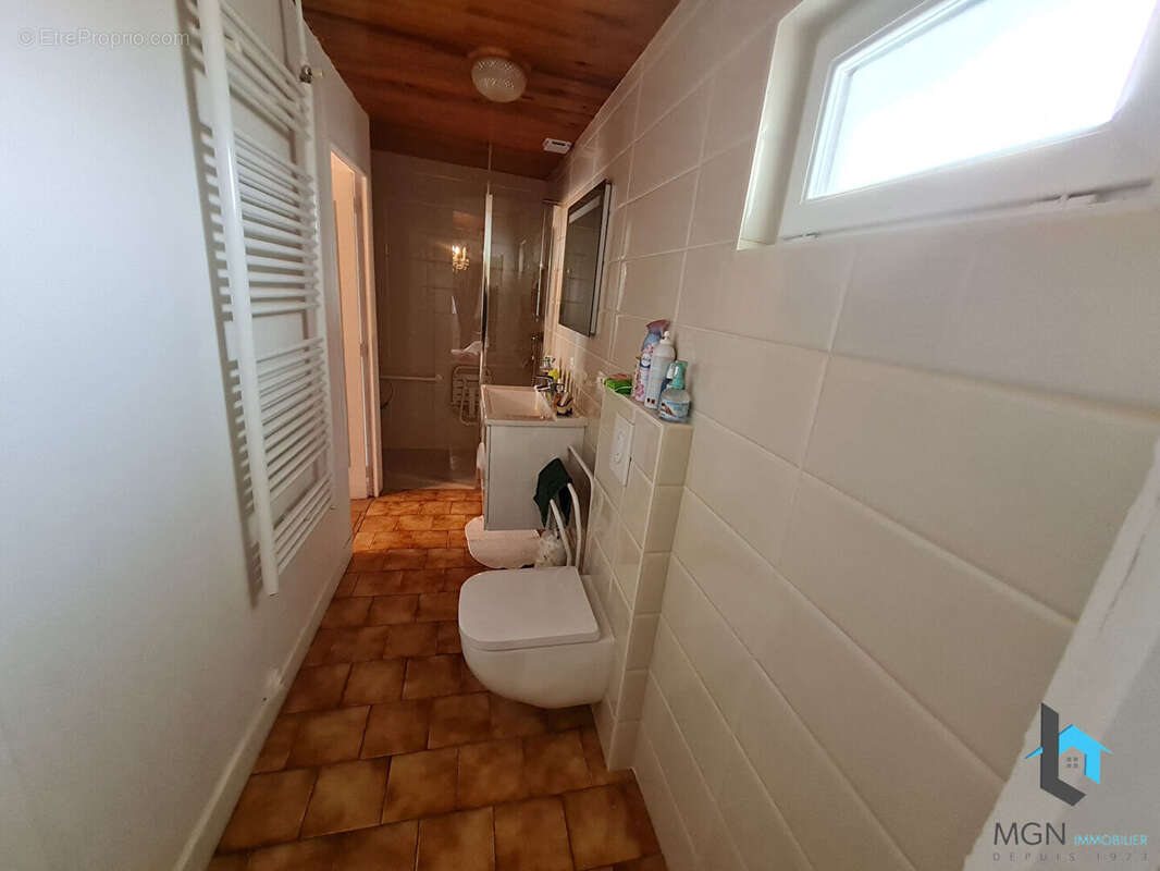 A vendre longere 97 m² - photo 10