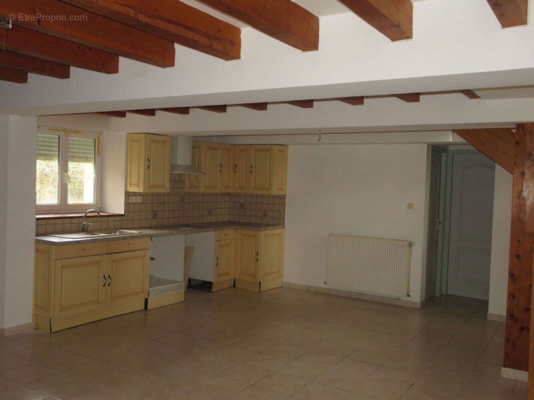 Maison à TRIE-SUR-BAISE