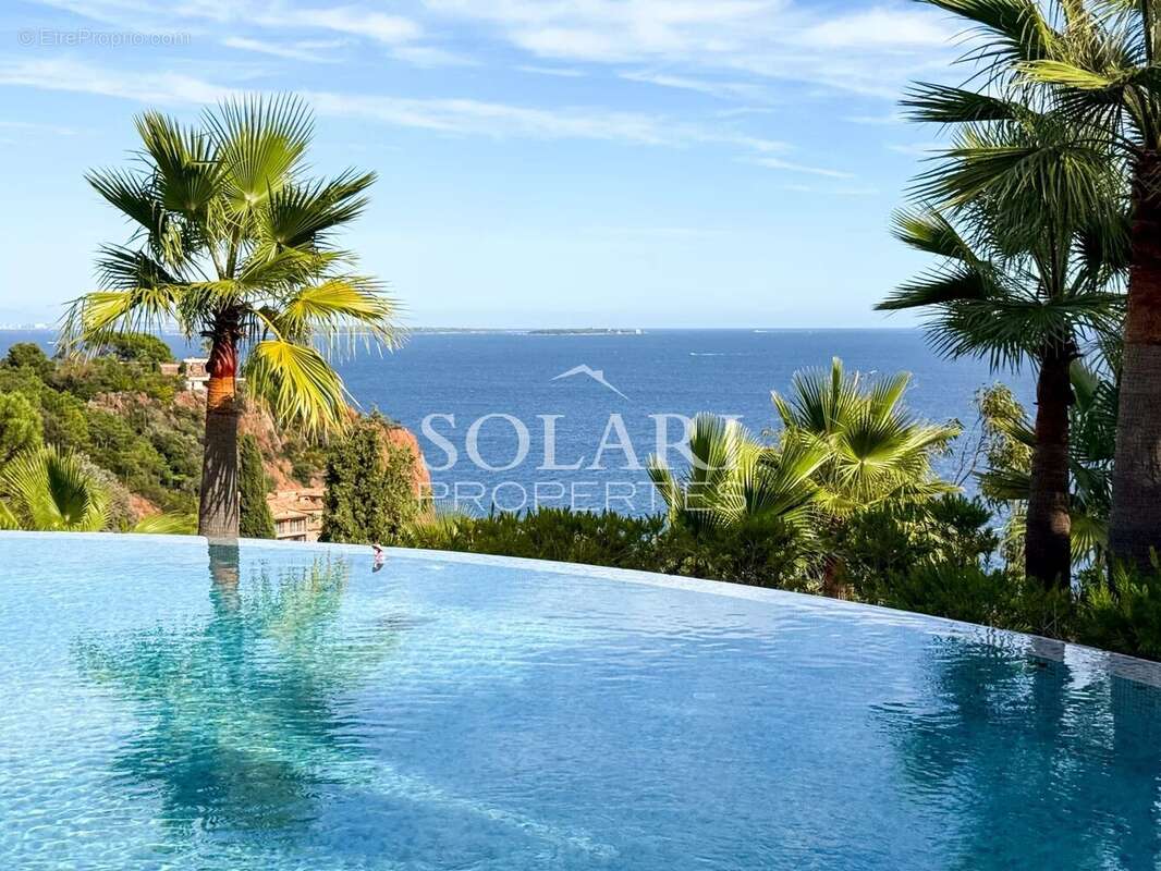 Maison à THEOULE-SUR-MER