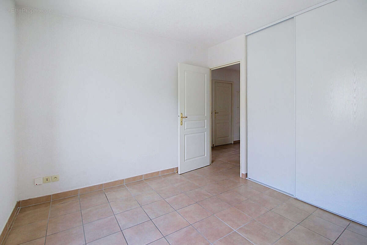 A VENDRE EXCLUSIVITE ! Appartement Lorgues 4 pièces 80 m² - photo 5
