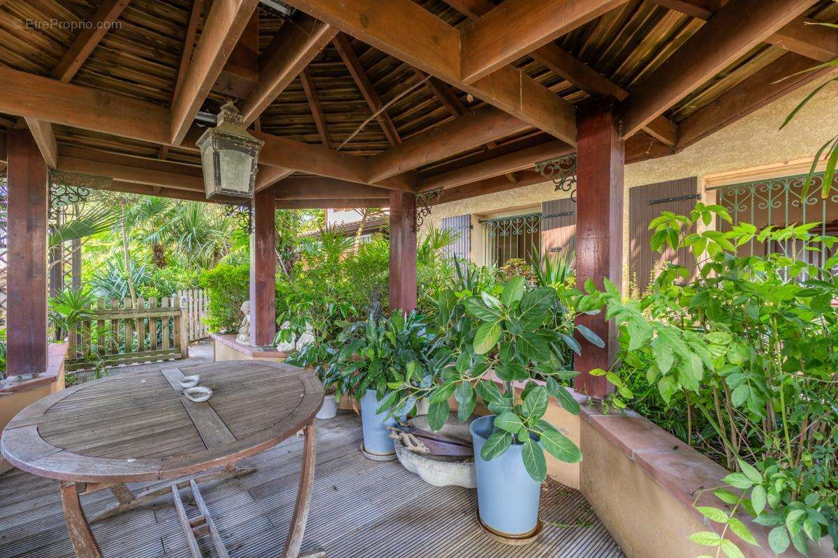 Maison à CASTELGINEST