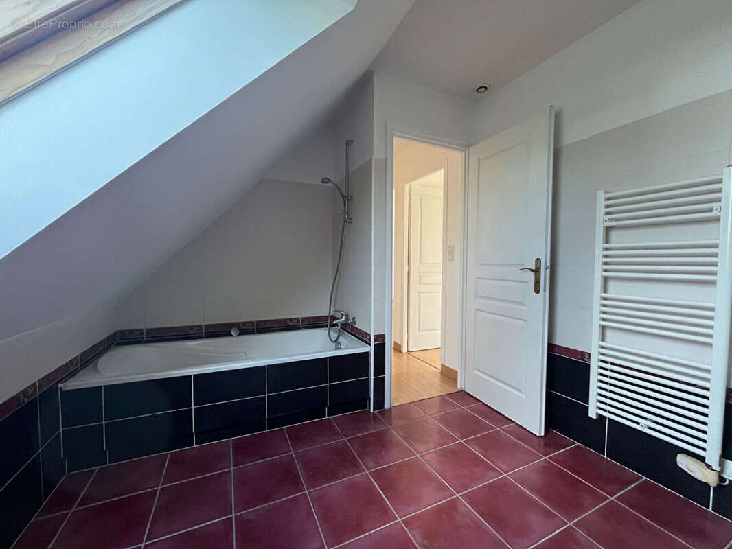 Maison à LE TREVOUX