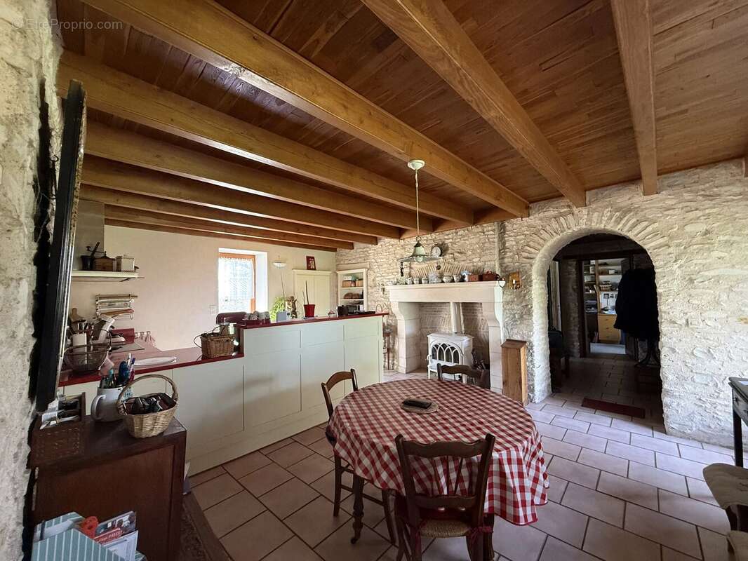 Maison à CUHON