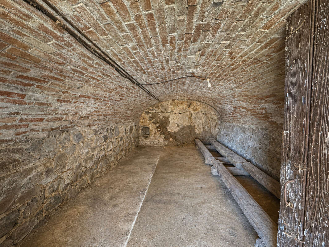 Maison de village avec fort potentiel   Rénovation complète à prévoir   Secteur Saint Michel sur Rhône - photo 8
