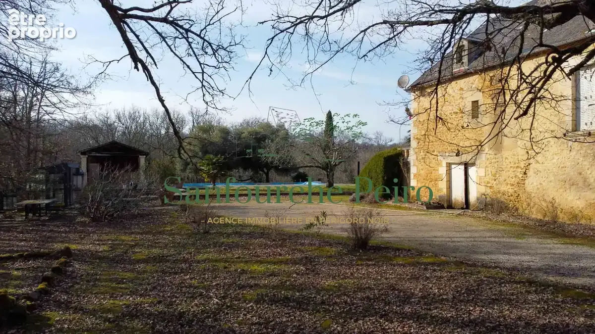 Face à la Bastide de Domme, vallée de la Dordogne, à 14 km de Sarlat, Périgord Noir - photo 23