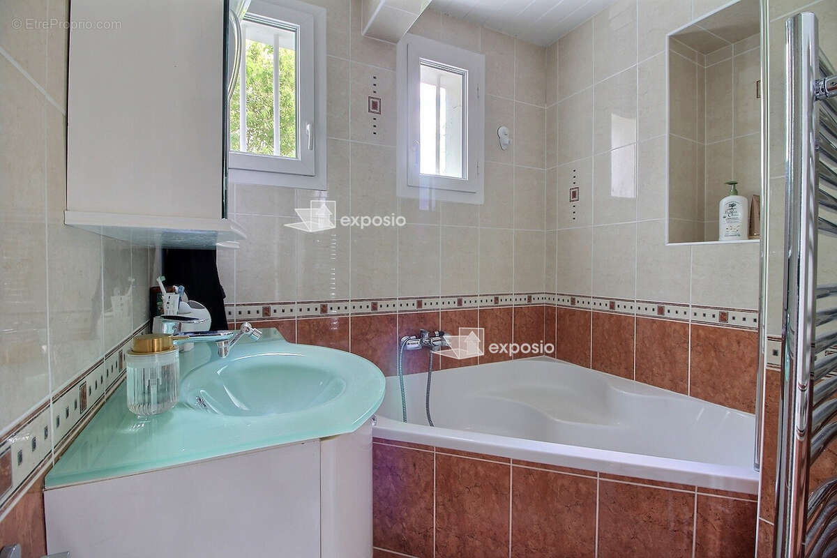 Maison à SOISY-SUR-SEINE