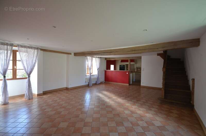 Maison à MONTMIRAIL