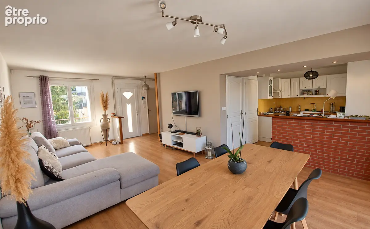 Beauzelle - Maison 4 pièces 91m² - Avec jardin, piscine et garage - photo 2