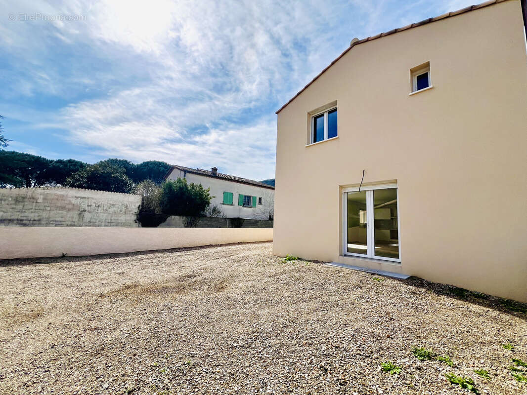 Maison à LE BOUSQUET-D'ORB