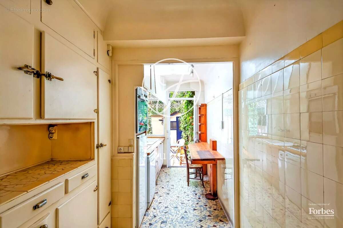 Maison à PARIS-18E