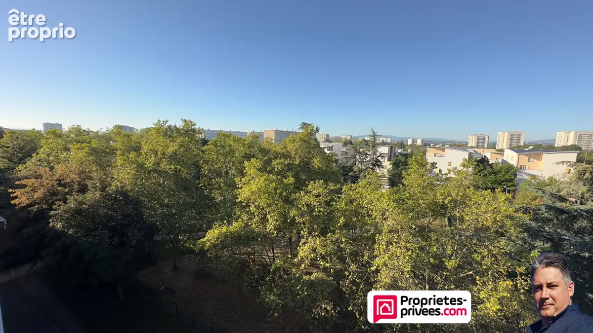 Appartement Venissieux 4 pièce(s) 81.63 m2 Vendu loué - photo 12