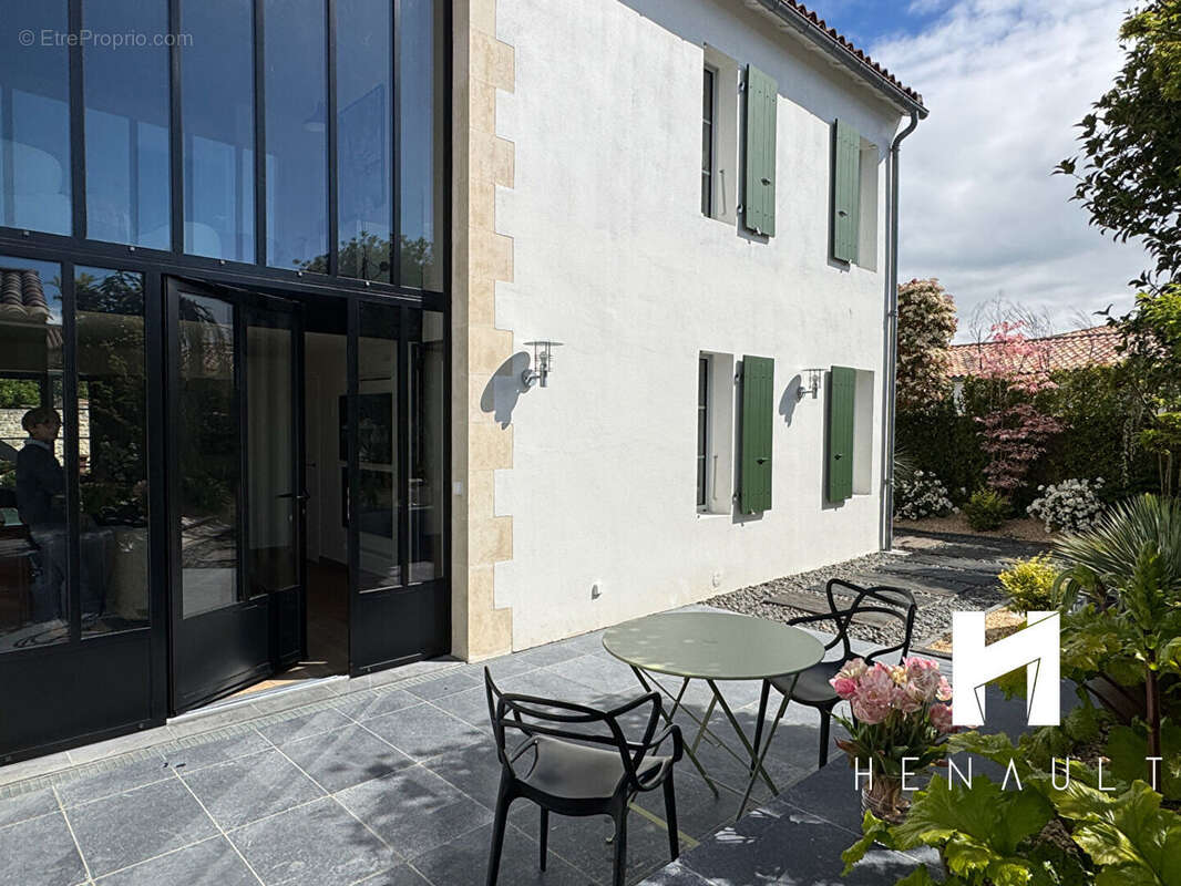 Maison La Flotte  4 pièce(s) 131 m2 - photo 3