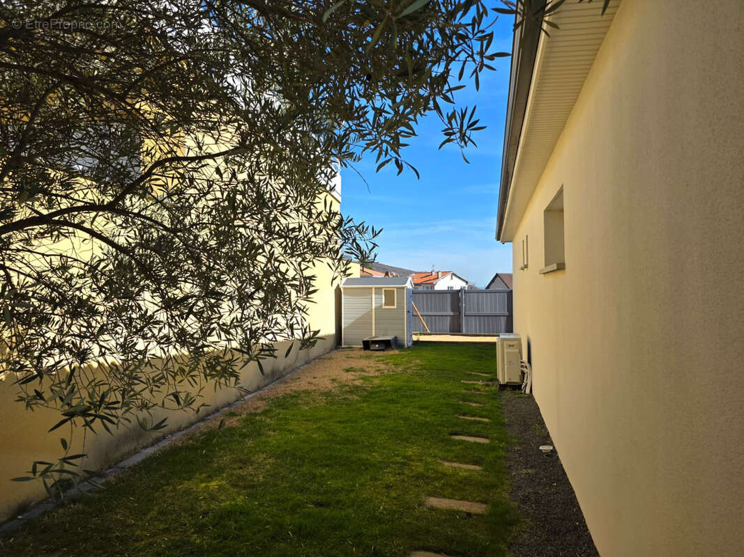 Maison à CHATEAUGAY