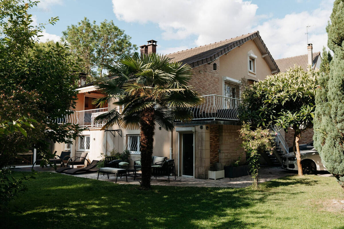 Maison à SAINT-OUEN-L'AUMONE