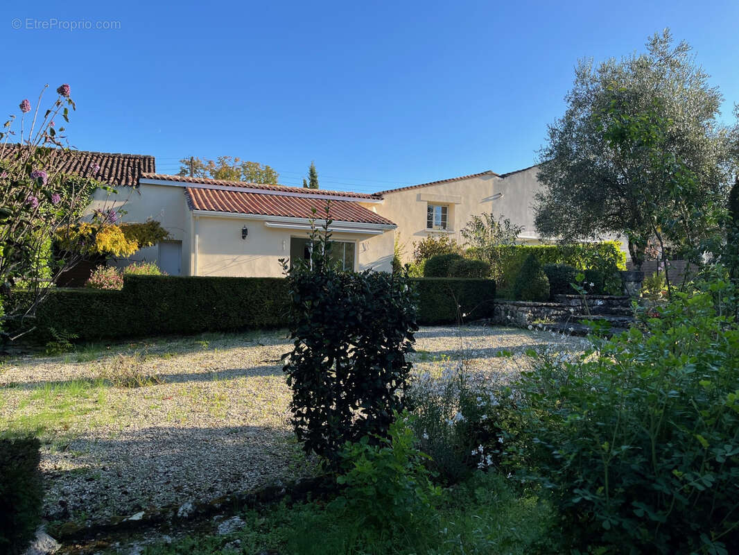Maison à COGNAC