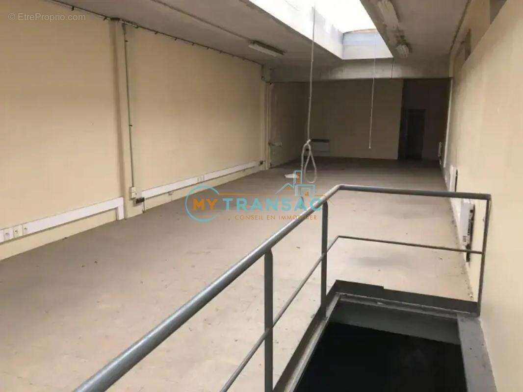 Commerce à ABLON-SUR-SEINE