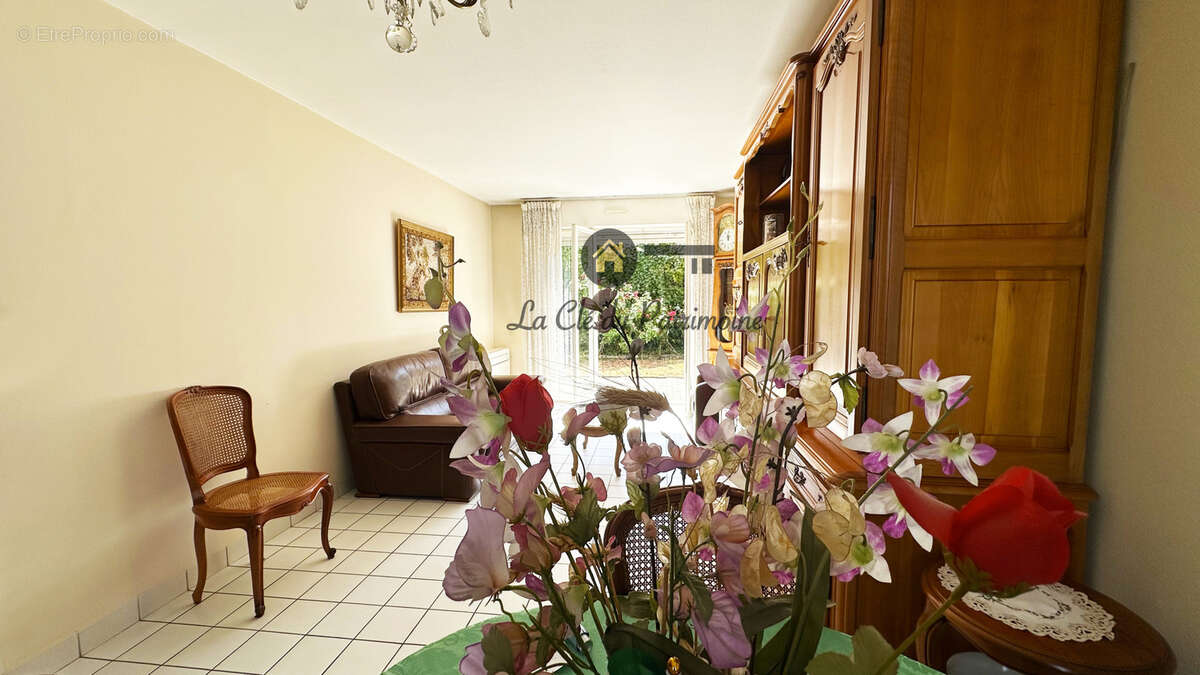 Bordeaux cauderan - une maison qui n'attend que vous 2 chambres - jardin-garage - photo 6