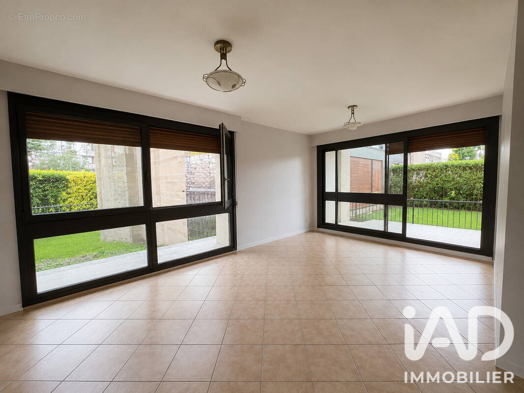 Photo 1 - Appartement à FONTENAY-LE-FLEURY