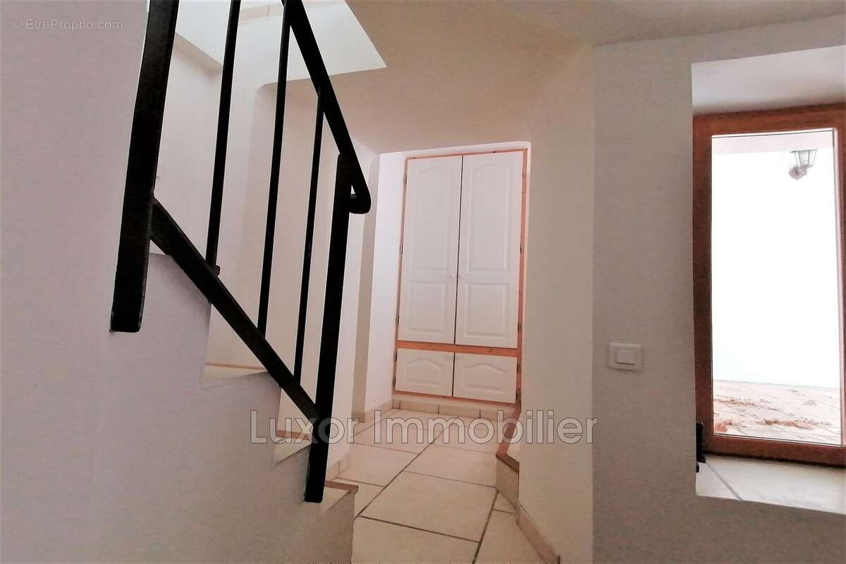 Appartement à CUCURON