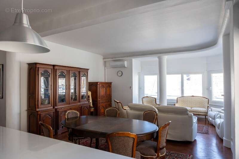 Appartement à MARSEILLE-7E