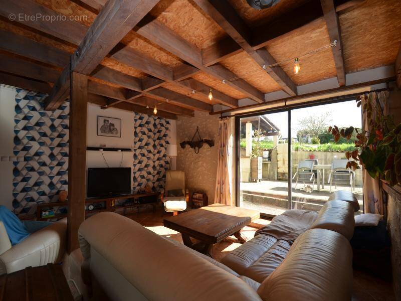 Maison à LA ROQUILLE