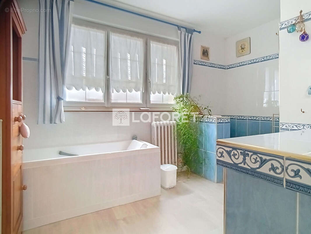 Maison à CAUDEBEC-LES-ELBEUF