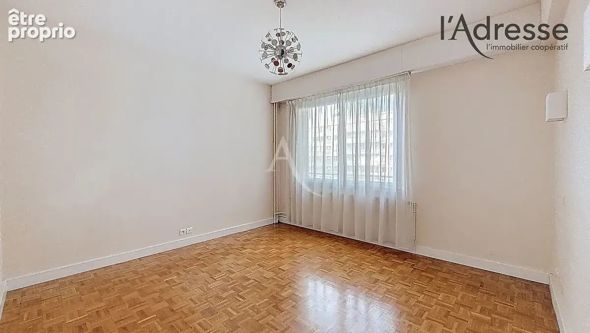PUTEAUX/ Boieldieu - Appartement 5 pièces 121m² avec cave, parking boxé et balcon 8m² - photo 12
