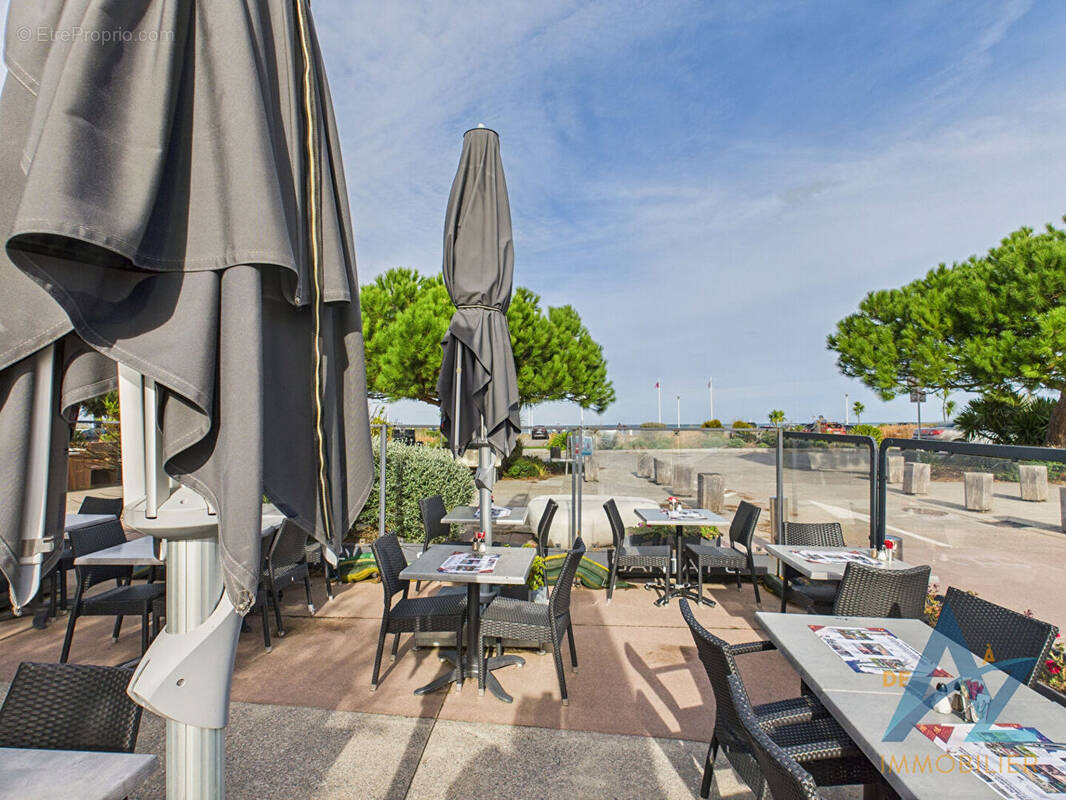 Commerce à MERVILLE-FRANCEVILLE-PLAGE