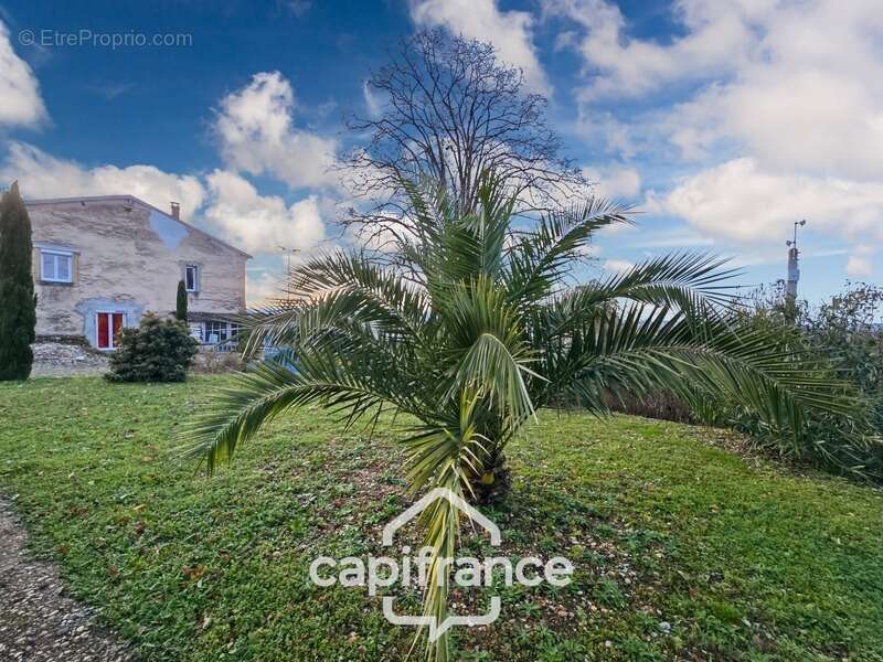 Maison à SAINT-SORLIN-EN-VALLOIRE