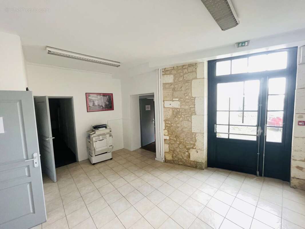 Ensemble immobilier idéalement situé avec un fort potentiel - photo 3