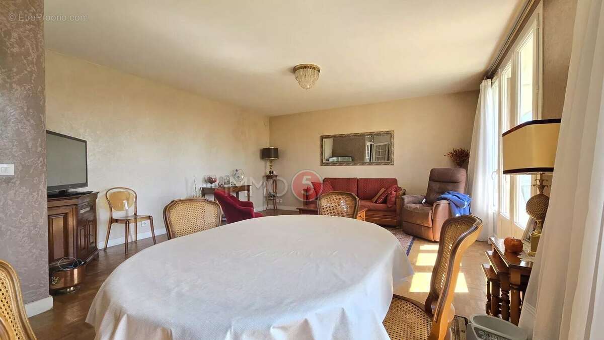 Appartement à LE RAINCY