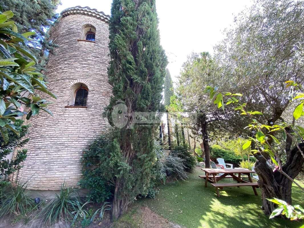 Maison à BEAUCAIRE
