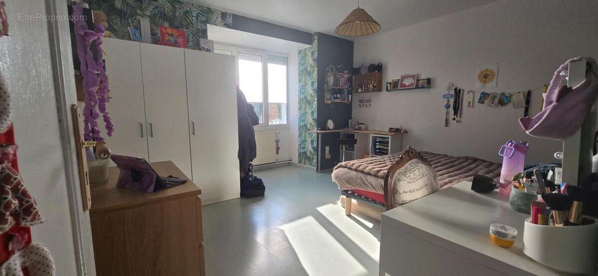 Maison en pierre 146m² rénovée situé à Frasne-le-Château - photo 9