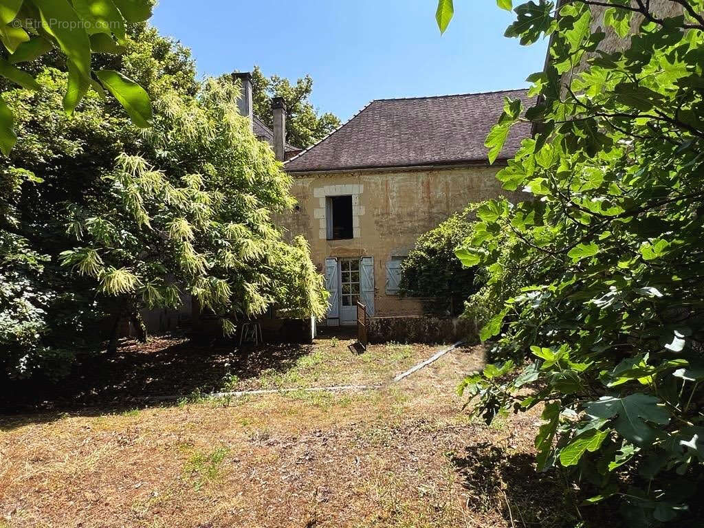 Maison de Maitre à Coulaures 7 pièce(s) 160 m2 - photo 18