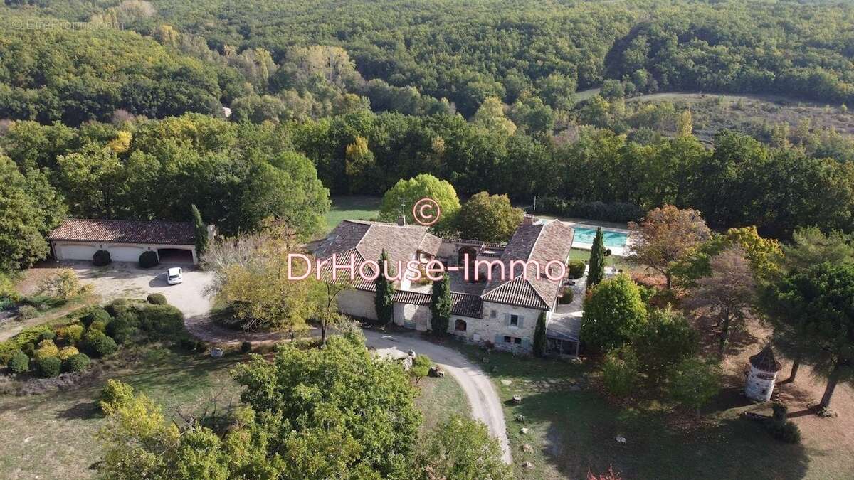 Maison 420 m² à Amarens  - photo 38