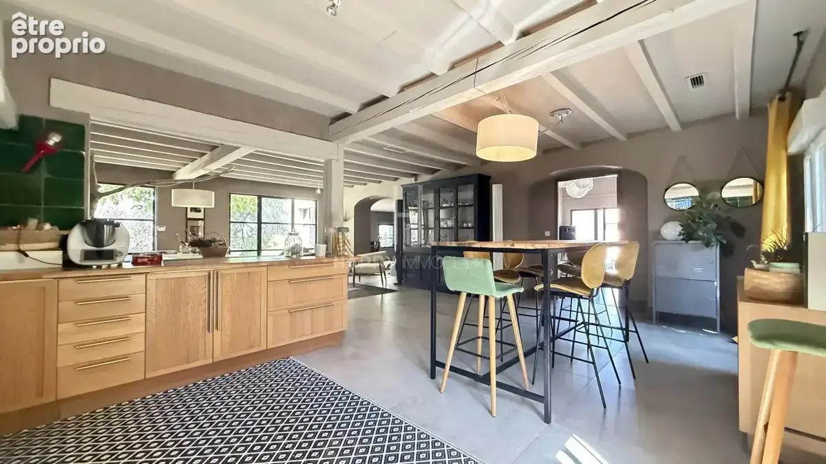 A FONTVIEILLE, en collines, Maison avec 5 chambres et piscine - photo 12
